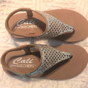 NWOB Sketchers Meditation Rockstar Flipflop. Tan. Size 6